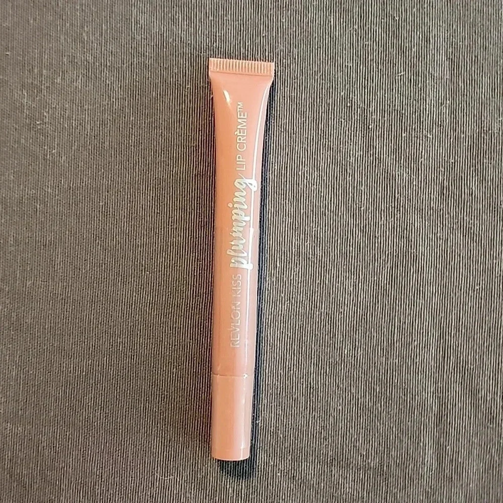 Revlon Kiss Plumping Lip Creme-500 Cashmere Crème